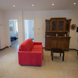 https://appartamento-di-5-locali8-posti-letto-vista-mare.hotelitalianriviera.com